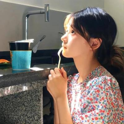 恋上女镖师