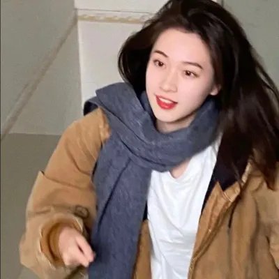 桃花含露又春风